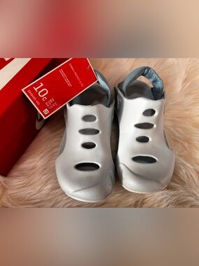 Nike Kids Silver Cutout Foam Slip-On Sandals